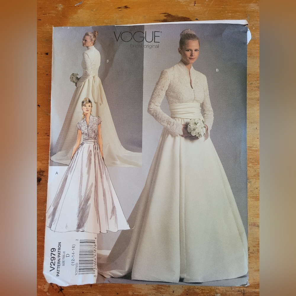 Vogue Pattern 2979 Uncut